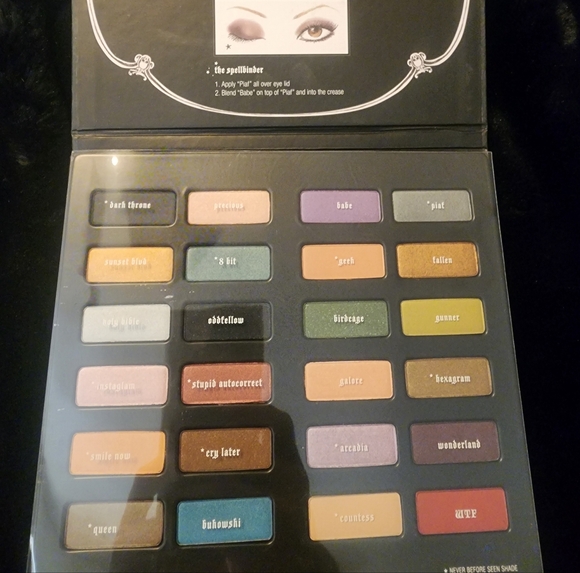 Kat Von D Spellbinding Eyeshadow Palette, Limited Edition, NWT! - Picture 5 of 10